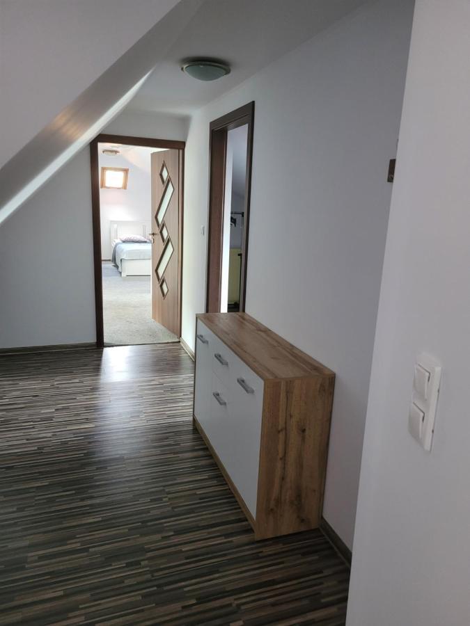 Pokoje Goscinne Straznica Jarosławiec Exterior foto